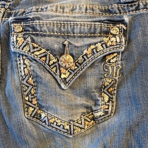 Miss me Slim 30x34. Ready for a new home.